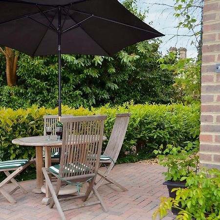 Villa Petit Knowle Cuckfield Exterior foto